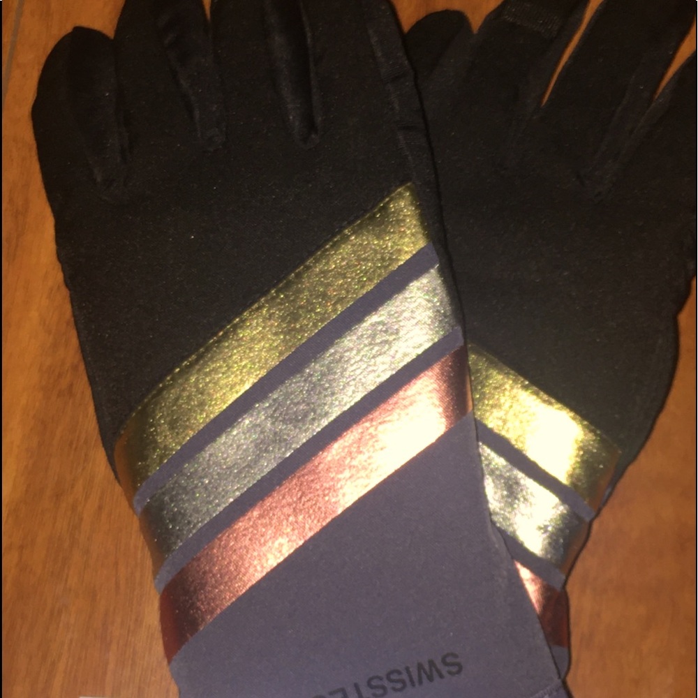 Girls’ Foil Winter Ski Gloves from Swiss Tech